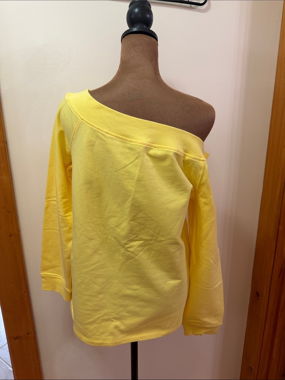 Boston Proper Yellow Off-Shoulder Blouse. NWOT. Size S - Picture 3 of 7